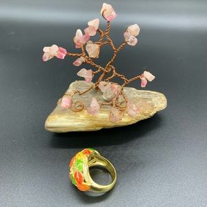 New 18k yellow gold enamel and crystal ring